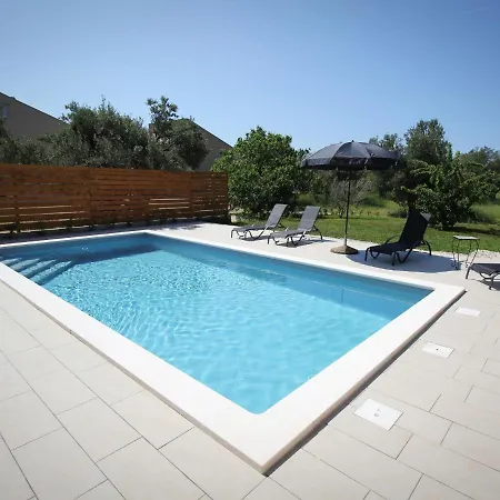 Danijel - Zad570 By Interhome *