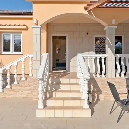 Ferienhaus Danijel By Interhome Sukošan